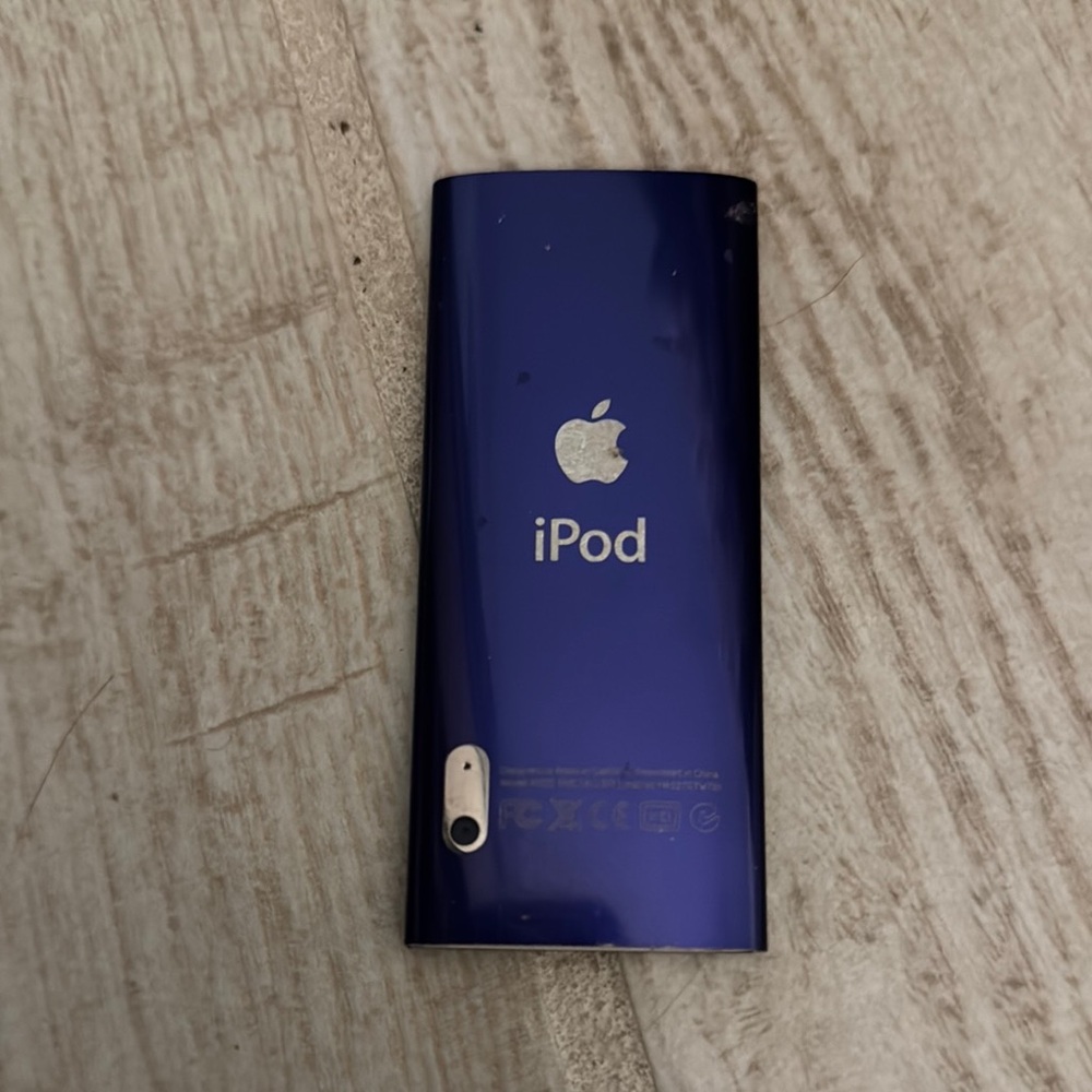 Apple Music Device in Midnight Blue